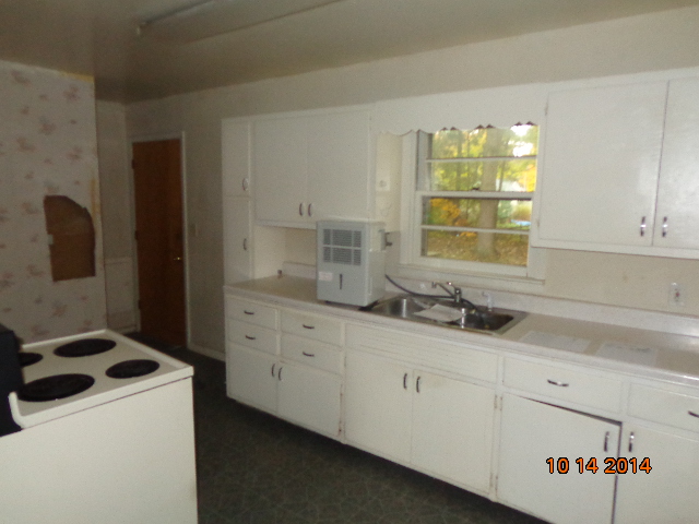126 Spaulding Ave W