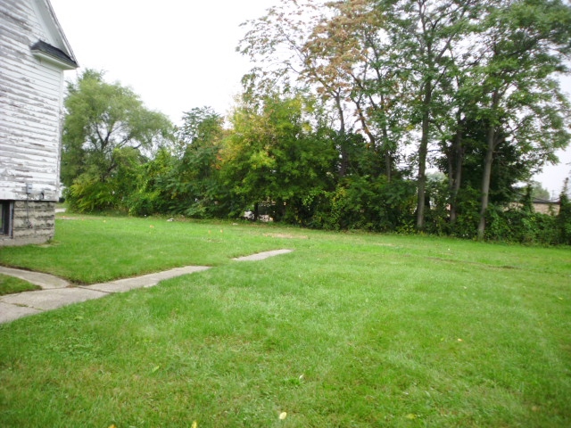 303 Woodside Lane