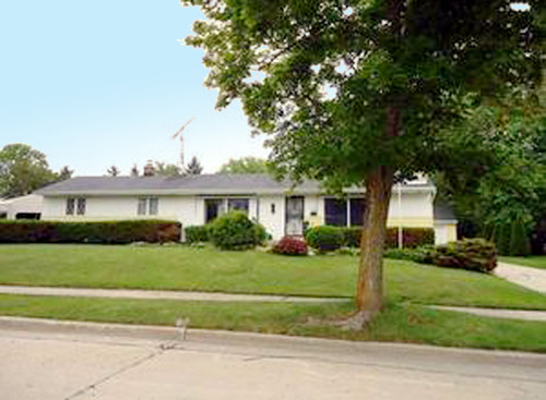 2324 W Whitaker Ave