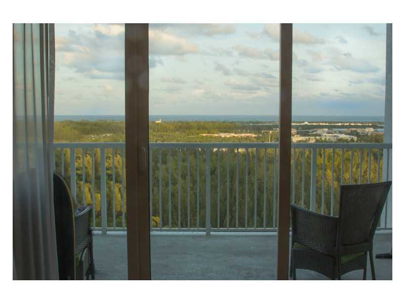 15051 BISCAYNE BLVD 151 ST # 2004