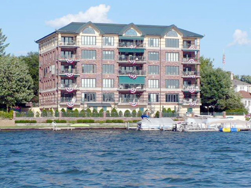 318 N Lake Rd