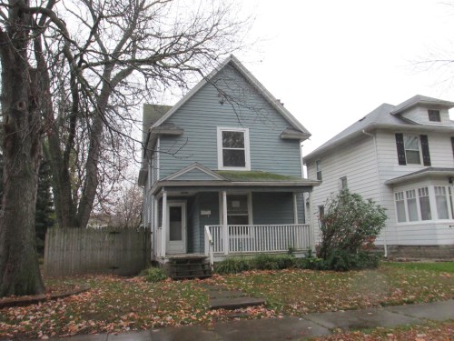 536 Walnut St NE