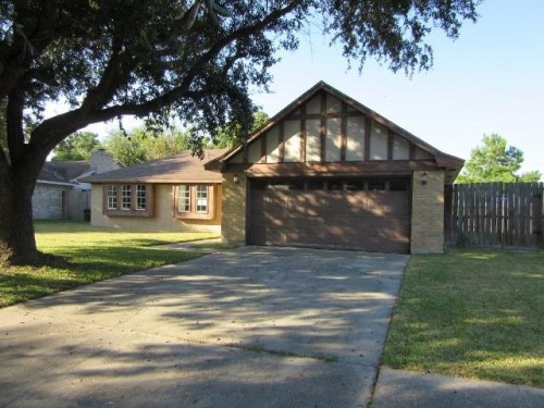 706 Briarclift Ln