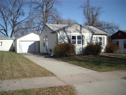 2104 E Austin St