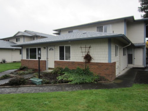 1483 NE Paropa Court