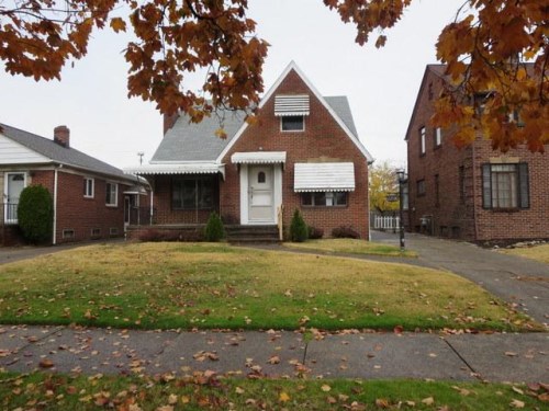 2218 Brookview Blvd