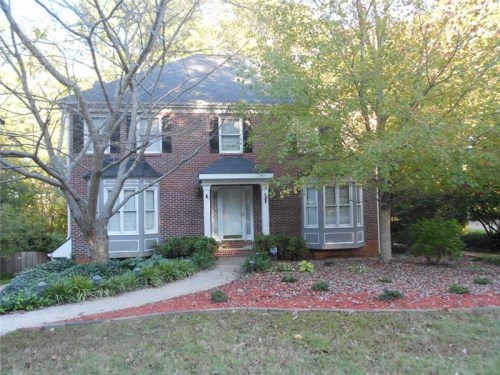 1142 Fairwood Close