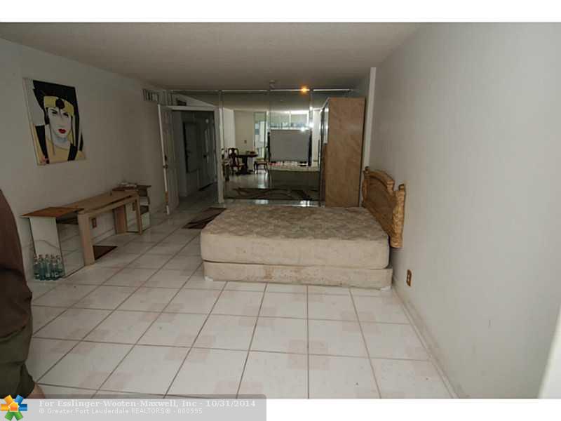501 NE 14th Ave # 704