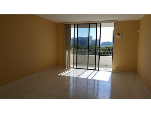 500 THREE ISLANDS BL # 204