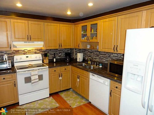3800 Hillcrest Dr # 1020