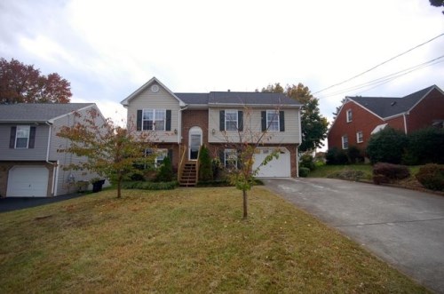 4428 Hazelridge Rd NW