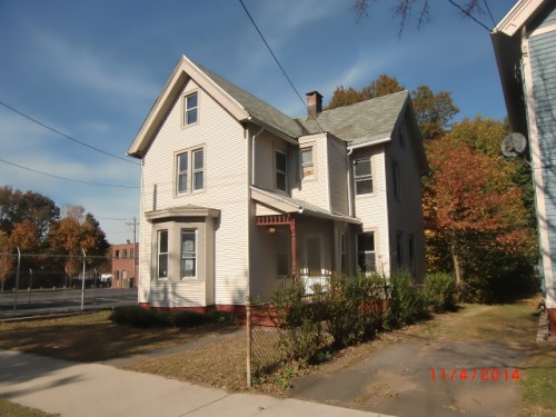 37 Brewster St