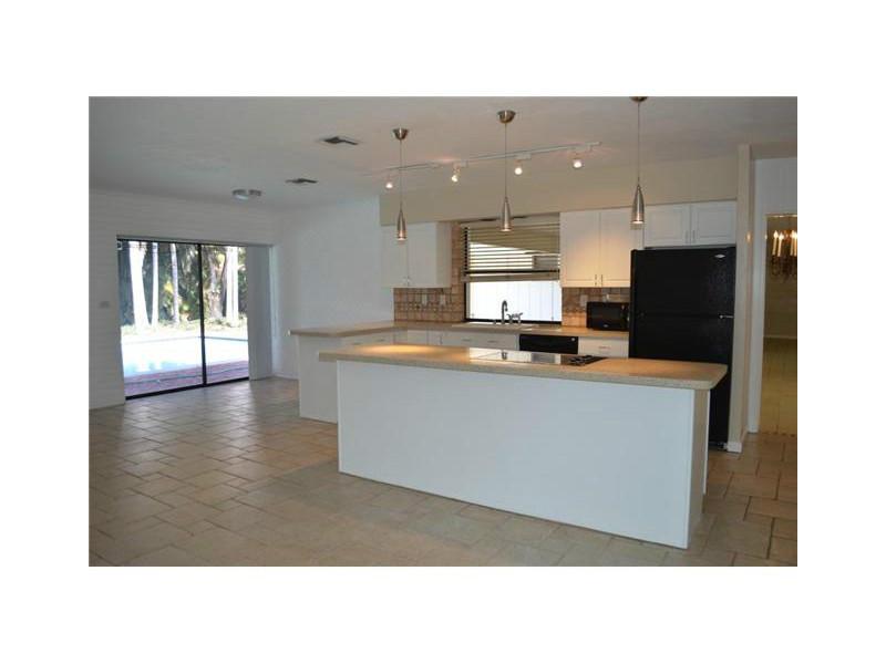 13515 SW 75 CT