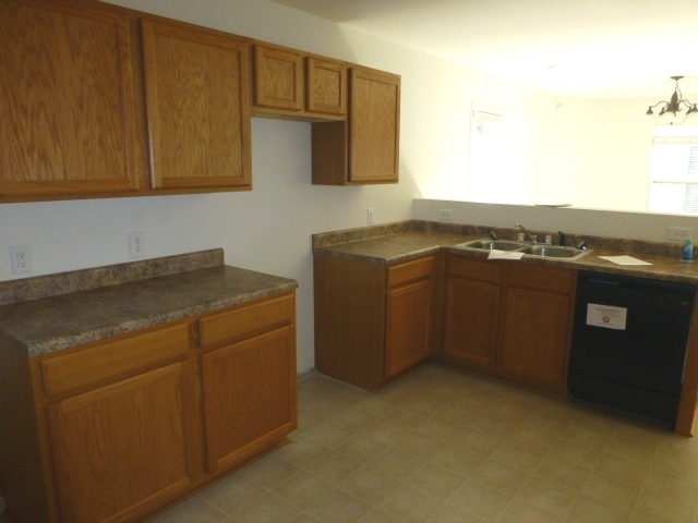 180 Cloverbrook Dr