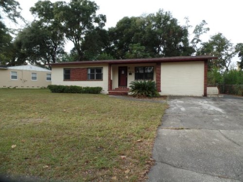 7832 Denham Rd
