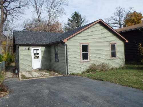 220 Woodland Dr