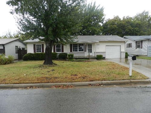 1302 S Date Ave