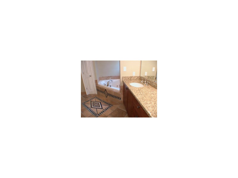 9500 Huntcliff Trace
