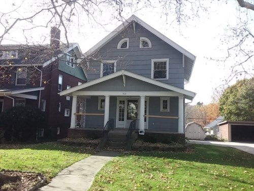917 Ridge Rd NW