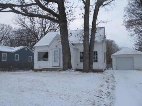 1124 Jackson Ave