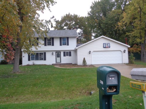 3208 Shoreview N