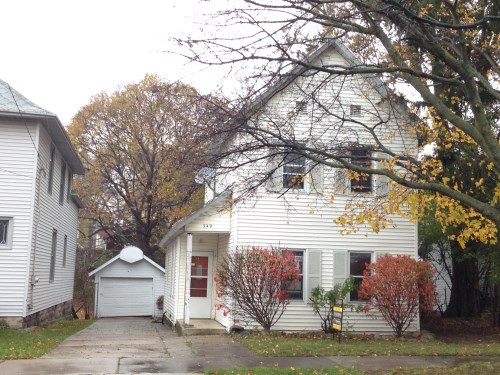 349 Carrier St NE