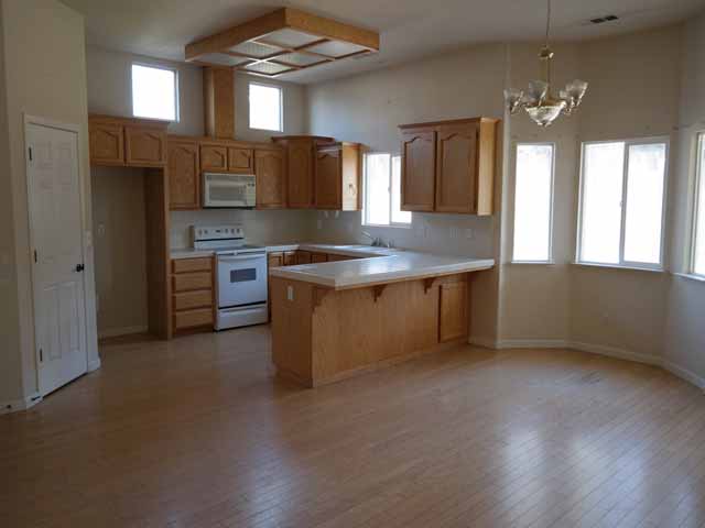 1216 Mcguire Dr