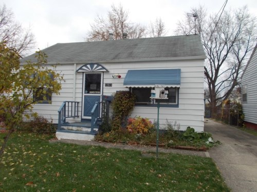 12513 Kirton Ave