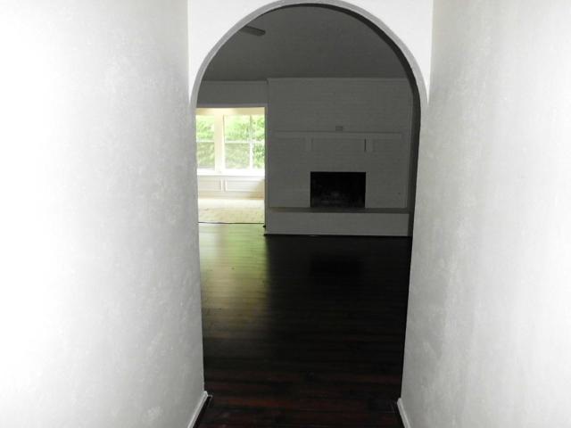 715 N Deerfield Cir