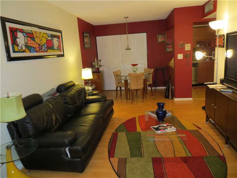 2715 TIGERTAIL AV # 101