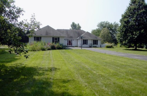 40W155 Sturbridge Way