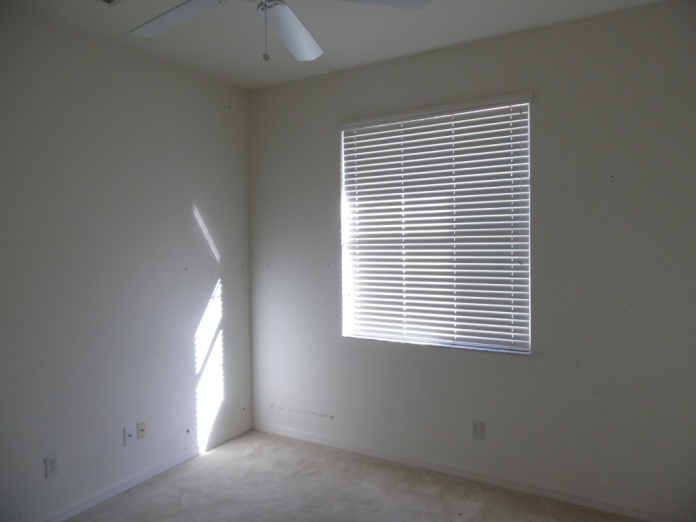 689 Crossfield Circ