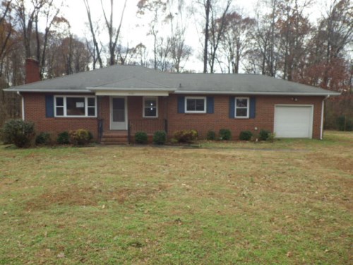 6321 Woodland Cir