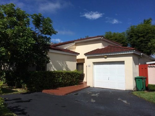 620 SW 88 CT