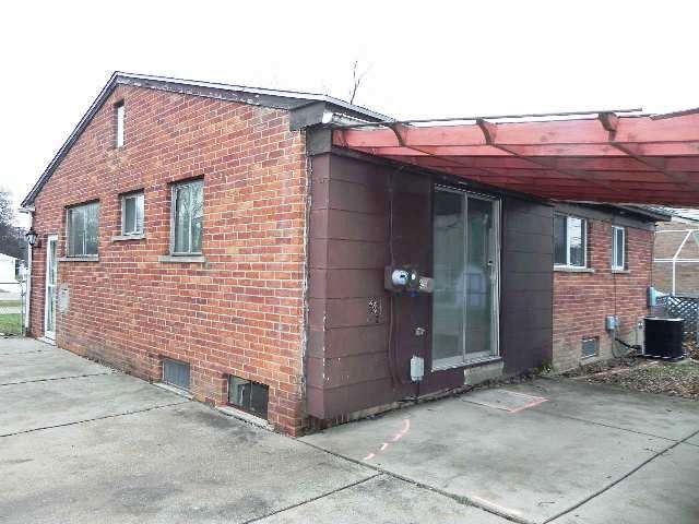 33201 Joy Rd