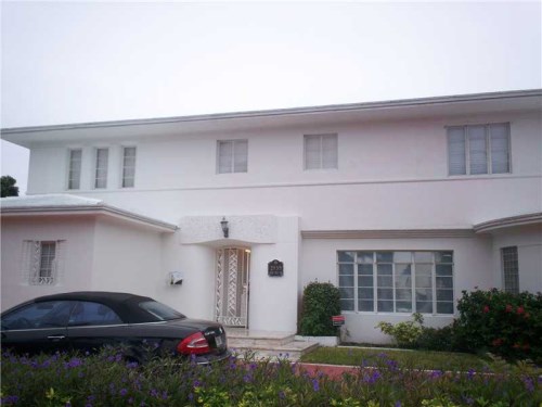 2535 PINETREE DR