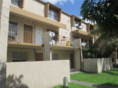 1940 NW 4 CT # 10