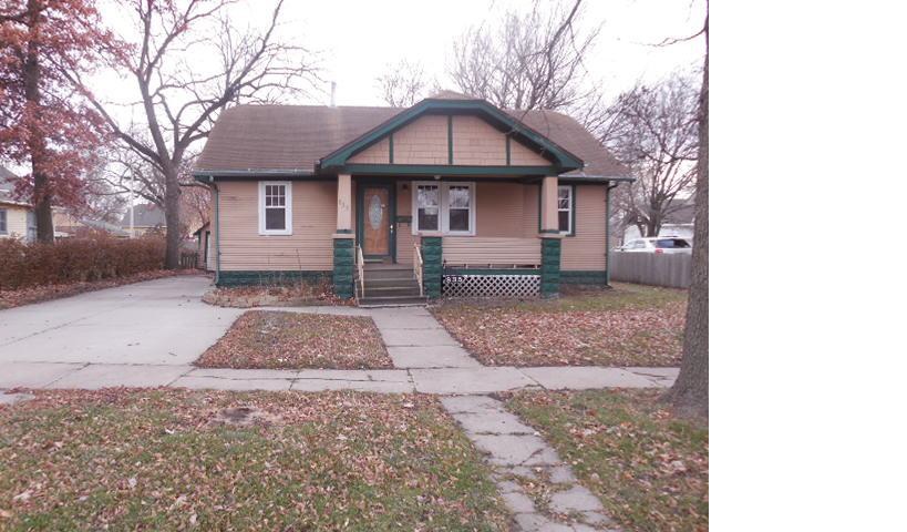 835 W 9th St