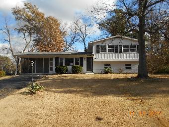 905 S Valley Road