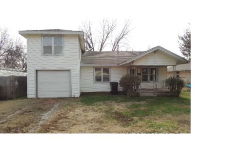 2116 SW 23rd St.