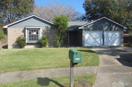 4215 Apache Ct