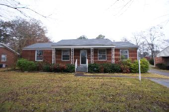 3709 Lakewood Dr NW
