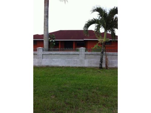 15995 SW 196 AV