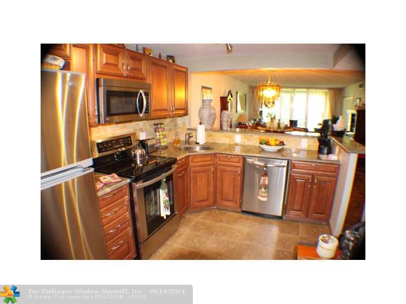 350 OAKS LN # 221
