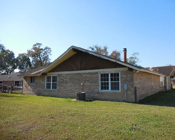 10105 S Kelly Ln