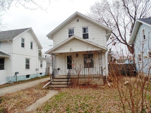 1916 Beal Ave