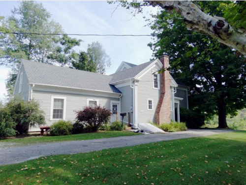 105 North End Drive