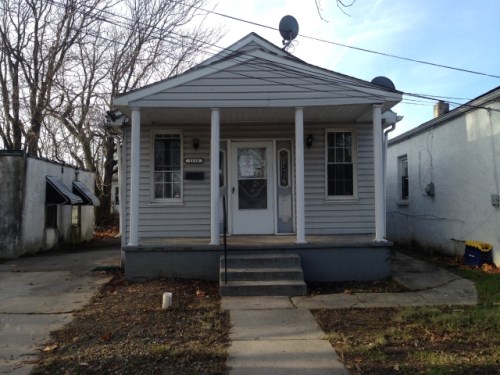 1118 Edwards St
