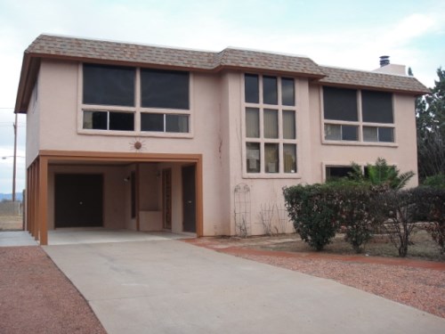 2733 Player Ave