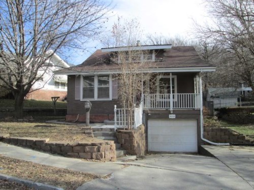 415 Houston Ave